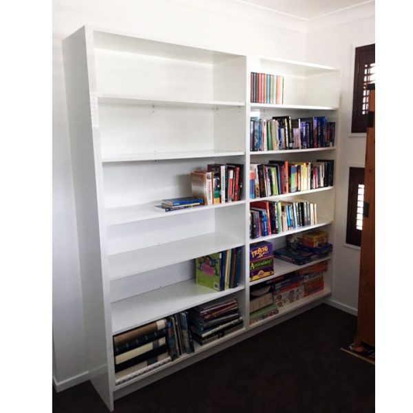 Bookshelves custom made by Gecko Kitchens Designers and Builders of Kitchens, Bathrooms and Laundries Brisbane