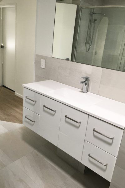 Bathroom Designer and Builder Gecko Kitchens is a licenced builder in Brisbane and creates beautiful kitchens, bathrooms and laundries.