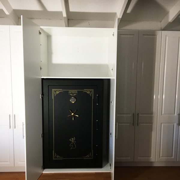 Custom Wardrobes built by Gecko Kitchens Kitchen Designer and Builder of Kitchens, Bathrooms and Laundries.