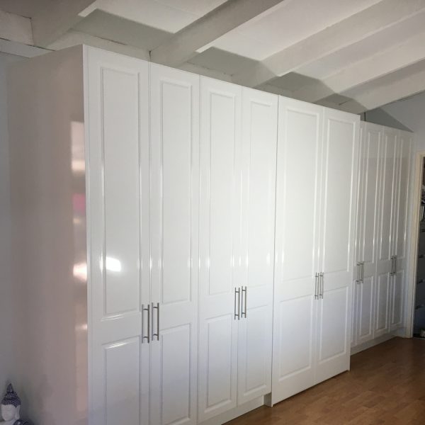 Custom designed wardrobes built and installed by Gecko Kitchens QBCC licenced builder in Kedron, Brisbane.