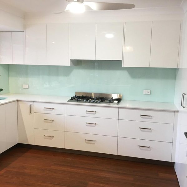 Thermolaminated Kitchen in Newport installed by Gecko Kitchens designer and builders of quality kitchens Brisbane.