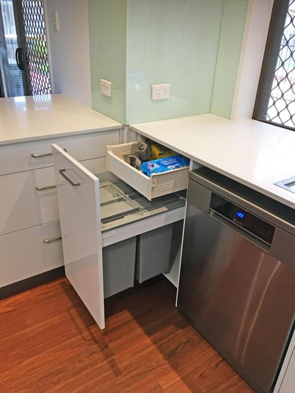 Thermolaminated Kitchen in Newport installed by Gecko Kitchens designer and builders of quality kitchens Brisbane.
