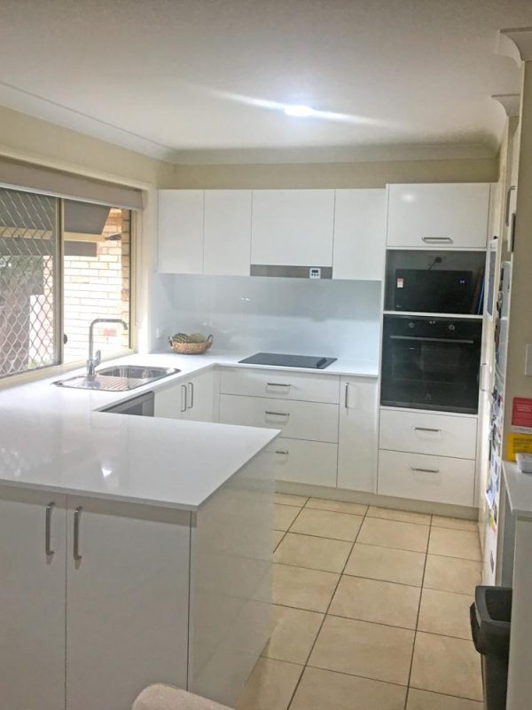 Kitchen Installation at Everton Park built by Gecko Kitchens, Qld licenced builder for kitchens, bathrooms, laundries.