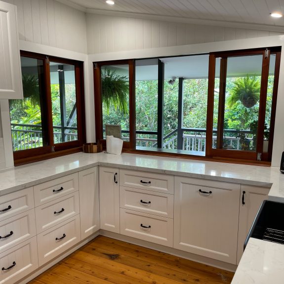 Custom Designed Kitchen Renovation by Gecko Kitchens in Brisbane. Modern and Traditional design to suit your space.