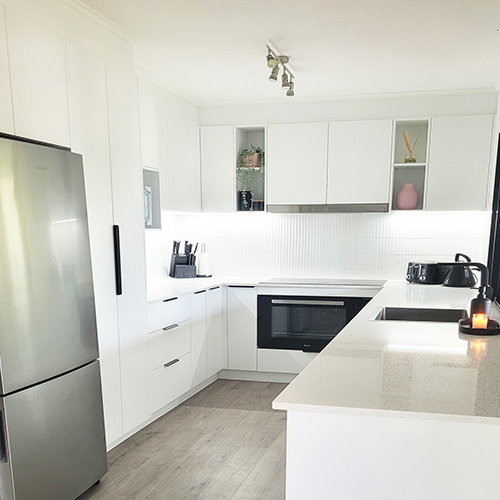 Gecko Kitchens specialise in the design and build of modern and traditional kitchen renovations Gecko Kitchens specialise in the design and build of modern and traditional kitchen renovations, laundry renovations, and bespoke wardrobes.