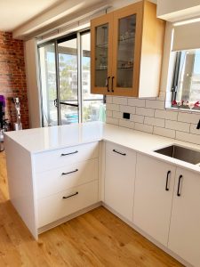 Two tone kitchen renovation by Gecko Kitchens builder and designer of modern new kitchens in Brisbane. 
